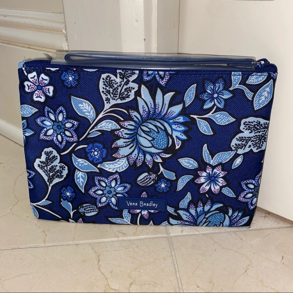 Vera Bradley Lighten Up Wrislet - Tropics Tapestry - Picture 2 of 6